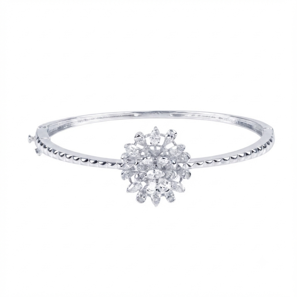 18K White Gold Diamond Floral Bloom Bracelet