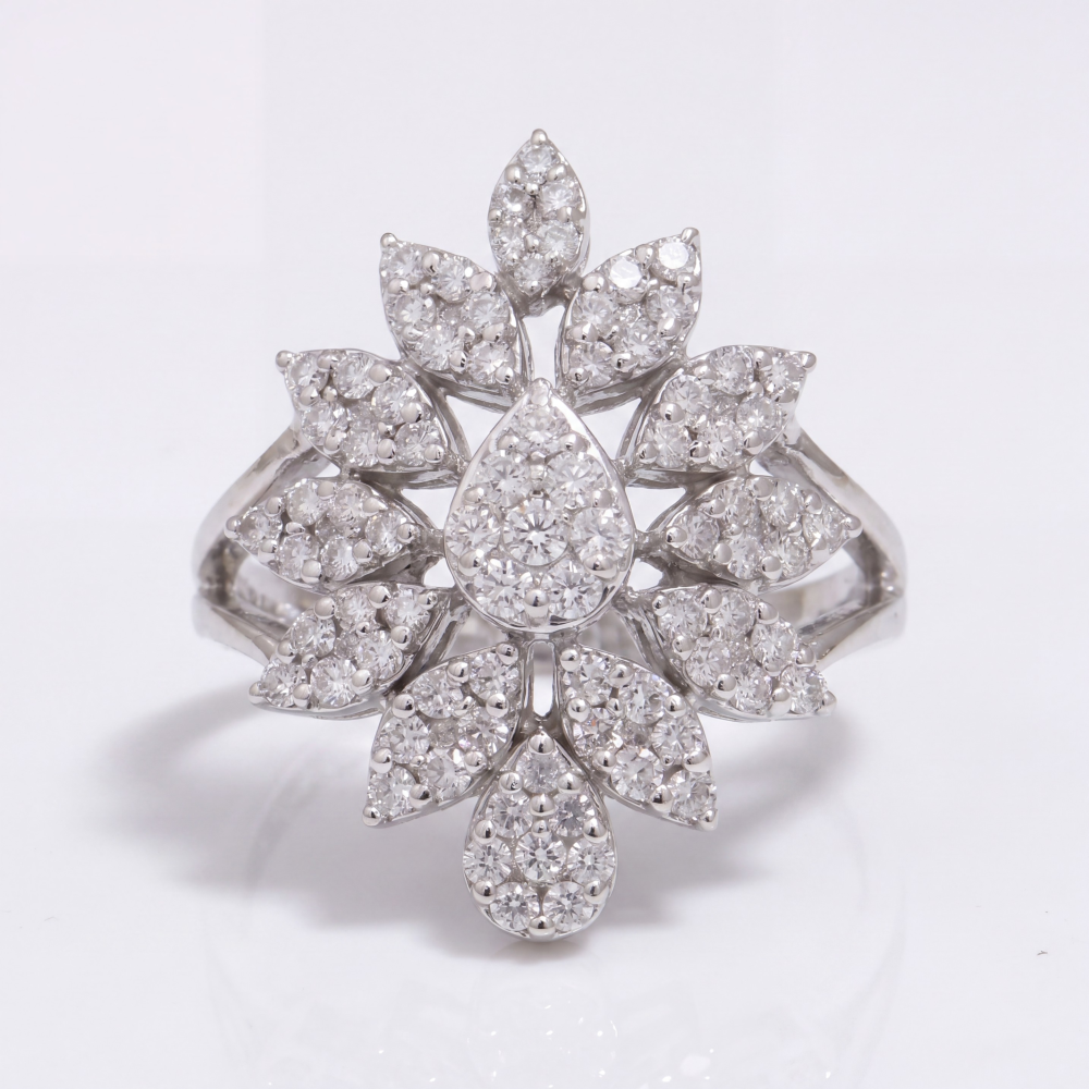 18K White Gold Imperial Fleur Ring